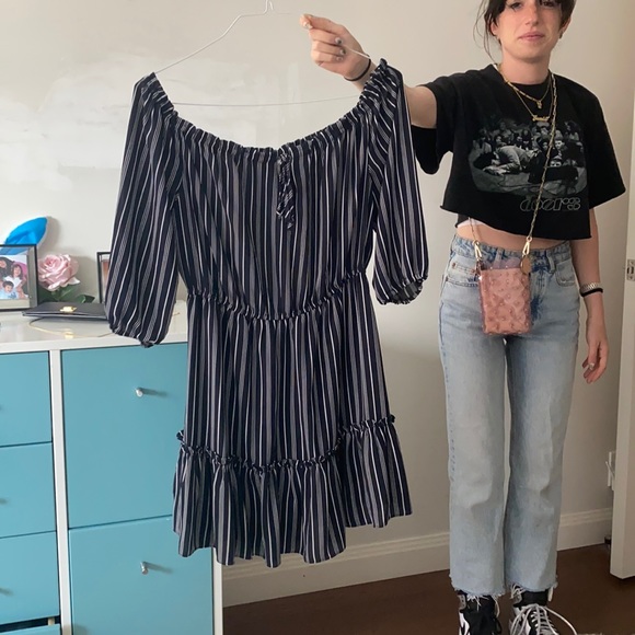 BB Dakota off the shoulder beachy dress - Picture 1 of 4